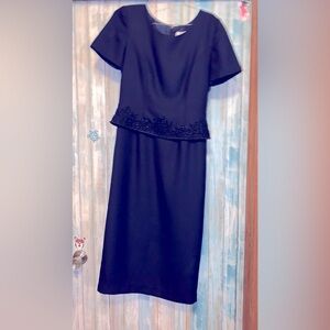 Women’s dress size 6 petite